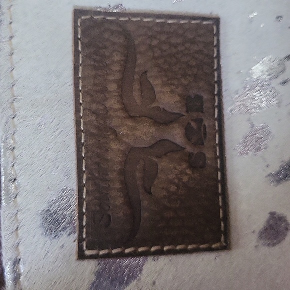 Cowhide White with Silver Acid Wash - Picture 7 of 10